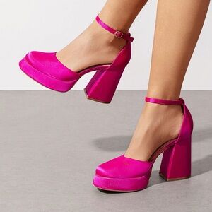 Vibrant Pink 4” Platform Heels - size 6